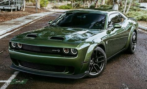 Green Dodge Challenger, Dodge Challenger Srt Hellcat Redeye, Challenger Srt Hellcat Redeye, Srt Hellcat Redeye, Hellcat Redeye, Cars Pictures, Green Cars, Dodge Challenger Hellcat, Charger Srt Hellcat