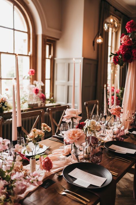 Red Blush And Gold Wedding, Red Pink Black And White Wedding, Red And Pink Wedding Table Decor, Black Pink Gold Party, Red Pink And Black Wedding, Black Gold And Pink Wedding, Blush Pink And Red Wedding, Pink And Black Wedding Theme, Black And Pink Wedding Ideas