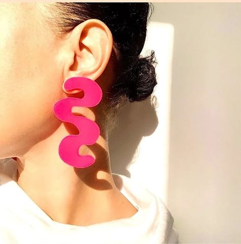 Statement wavy Squiggle earrings made with laser cut acrylic. They are super lightweight and hypoallergenic. Available in many colors. Hot Pink Earrings, Big Statement Earrings, Laser Cut Wood Earrings, Color Blocking Outfits, Festival Earrings, Bold Earrings, Laser Cut Acrylic, Colorful Earrings, Hand Woven Pillows