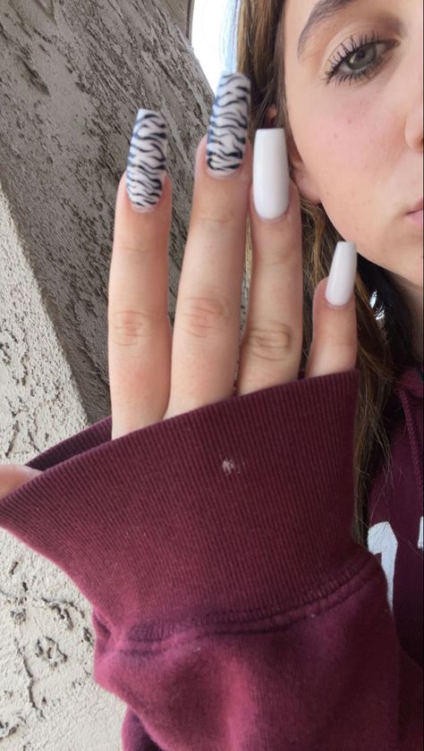 nail inspo, acrylic, acrylic nails, black and white, zebra Black And White Cheetah Nails, Acrylic Nails Black And White, Panther Nails, Panthers Nails, Acrylic Nails Black, Nail Inspo Acrylic, Zebra Nail Designs, Nails Black And White, Zebra Print Nails