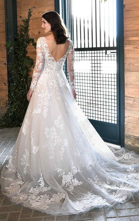 Romantic Lace V-Neckline Wedding Dress with Optional Long Sleeves - Essense of Australia Wedding Dresses Lace V Neck Wedding Dress, Lace Wedding Dress Boho, Country Style Wedding Dresses, Timeless Wedding Gown, Blue Mermaid Prom Dress, Long Sleeve Homecoming Dresses, Elegant Bridal Gown, Neck Wedding Dress, Essense Of Australia