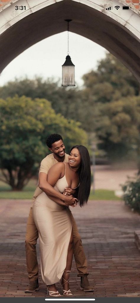 Black Couple Picnic Photoshoot, Wedding Engagement Photos Black Couples, Fall Black Couples Photoshoot, Boho Engagement Photoshoot, Black Love Engagement Pictures, Fall Engagement Photos Black Couple, Outdoor Engagement Photo Poses Fall, Black Outfit Couple Photoshoot, Black Couples Photoshoot Poses