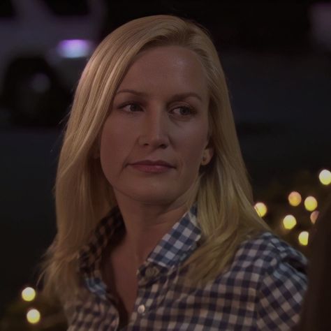 the office | angela martin | aesthetic icons Angela The Office, Martin Aesthetic, Angela Kinsey, Angela Martin, Office Icon, Best Tv Shows, Office Ladies, Best Tv, Celebrities Female