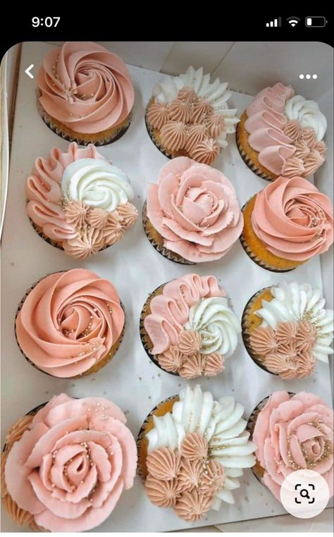 Pink Boho Theme Cupcakes, Soft Pink Cupcakes, Pretty Cupcakes Aesthetic, Pretty Pink Cupcakes Birthdays, Fancy Pink Cupcakes, Pink Fall Cupcakes, Pink Girly Cupcakes, Pink And Gold Cupcake Ideas, Babyshower Cupcakes For Girl