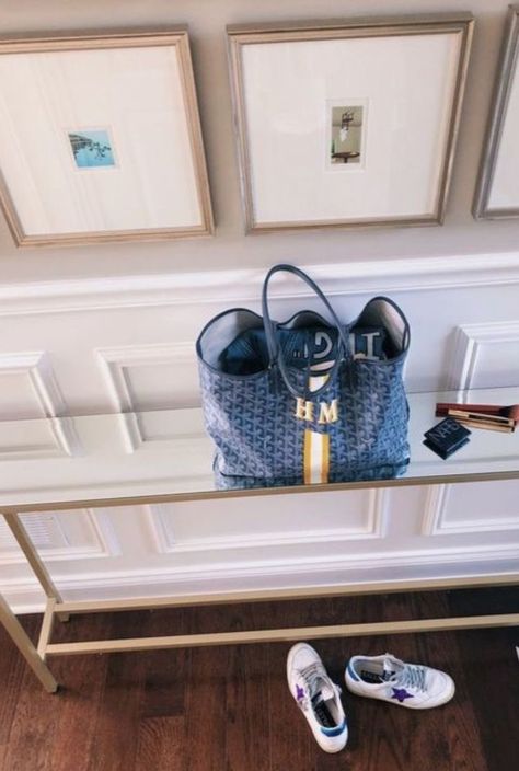 Goyard Monogram Ideas, Goyard Tote Monogram, Goyard St Louis Tote, Goyard Monogram, Goyard Handbags, Goyard Tote, Preppy Bags, Wardrobe Organisation, Luxury Lifestyle Women