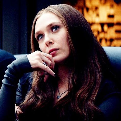 Instagram Olsen Scarlet Witch, Elizabeth Olsen Scarlet Witch, Scarlet Witch Marvel, Scarlett Witch, Wanda And Vision, Marvel Actors, Marvel Girls, Wanda Maximoff, Marvel Women