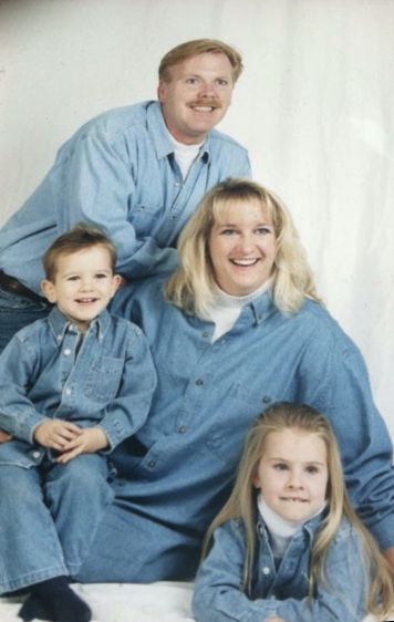 family genes 90s Denim Family Photos, Awkward Family Photos Denim, 80s Family Photoshoot, 90s Family Photoshoot, 80s Family Photos, 90s Family Photos, Denim Family Photoshoot, Jcpenney Photoshoot, Epic Photoshoot