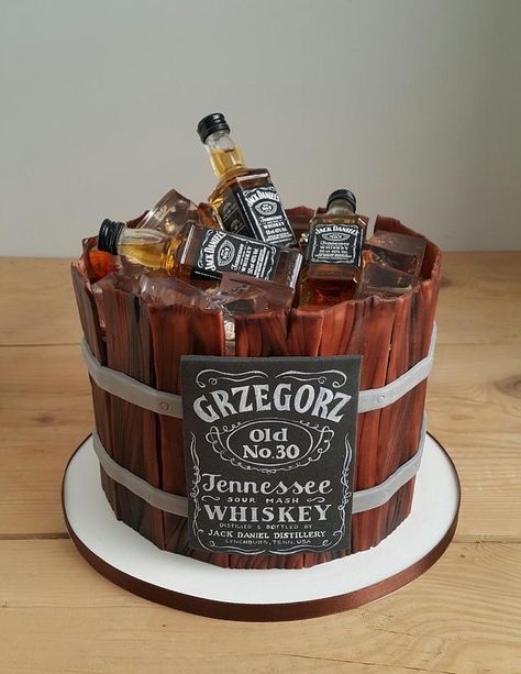 I had a pleasure to prepare this cake for my friend’s 30th birthday. The etiquette is 100% handmade :) Happy Birthday Jack Daniels, Festa Jack Daniels, Jack Daniels Birthday, Jack Daniels Cake, Birthday Cake For Men, Cake For Men, Birthday Cake For Boyfriend, Alcohol Cake, Cake For Boyfriend