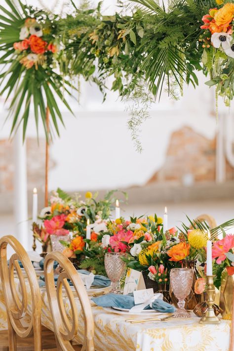 Havana Theme Party, Havana Theme, Beach Glamping, Cuban Wedding, Tropical Wedding Centerpieces, Glamping Wedding, Glamping Weddings, Tropical Showers, Tropical Floral Arrangements