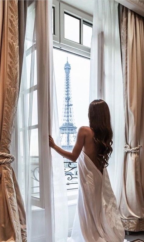 City View Apartment, Paris Travel Photography, Ritz Paris, Parisian Aesthetic, Parisian Vibes, Pink Aura, W Hotel, Follow Back, Follow My Instagram