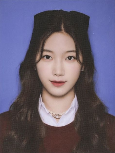 lesserafim 르세라핌 ⋆ kazuha 카즈하 Album Concept, Concept Photos, Id Photo, Class Of 2023, Graduation Photo, Kpop Posters, Anime Wall Art, School Photos, Iconic Photos