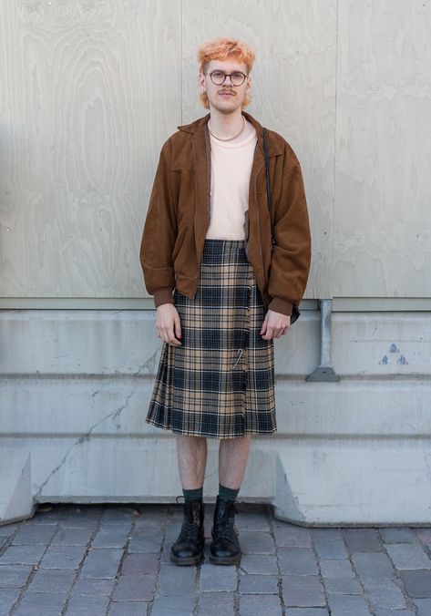 Oskari - Hel Looks - Street Style from Helsinki Enby Outfits, Enby Fashion, Hel Looks, Genderqueer Fashion, Thrifted Clothes, Guys In Skirts, Kilt Outfits, Genderless Fashion, Street Style Blog