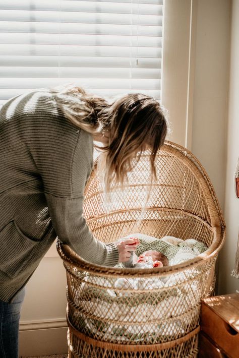 Wicker bassinet Wicker Bassinet, Hippie Kids, Storing Baby Clothes, God Baby, Baby Club, Baby Bassinet, Foto Baby, Baby Style, Everything Baby