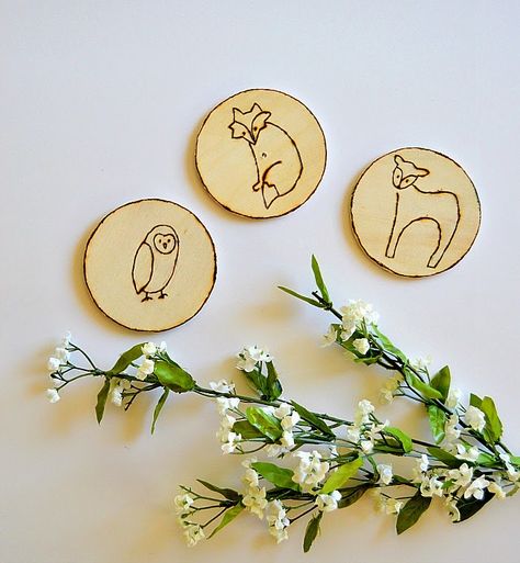 DIY Rustic Magnets...how to... Rustic Magnets, Diy Magnets, Little Critter, Cute Diys, Rustic Diy, Girl Scouts, Diy Ideas, Free Printables, Projects To Try