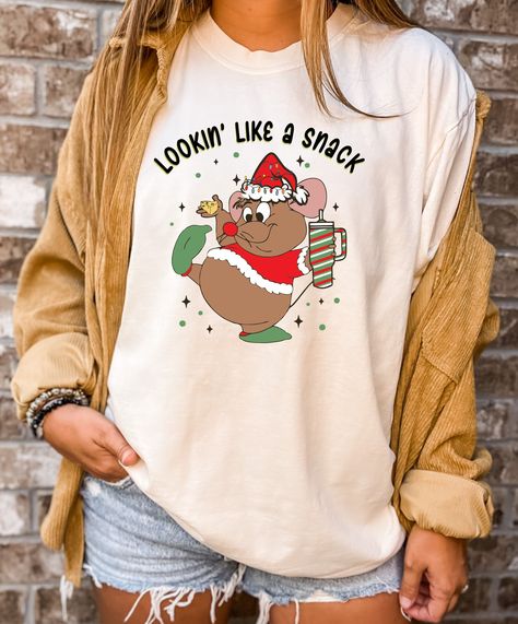 Lookin Like A Snack Shırt,Cute Gus Gus Shirt,Cinderella Shirt,Family Christmas Shirt,Disneyland Trip Shirt,Disney Christmas Shirt,Xmas Tee We design trendy sweatshirts that you can use in every important day of your life. We produce beautiful and quality designs that can be used in all kinds of activities that you will do with your family or friends. These designs will offer you and your environment a unique complement. We are very excited to bring you our high quality and soft, trendy sweatshirt. Every sweatshirt we made means a new excitement for us. ▶️ HOW TO ORDER ATTENTION 📌 Please, 1️⃣Swipe to all of the pictures. 2️⃣Select style and size from drop down menus. 3️⃣Select sweatshirt colors from drop down menus. 4️⃣Select quantity. 5️⃣For every single sweatshirt you have to repeat ever Best Christmas Ever Disney Shirt, Disney Christmas Family Shirts Ideas, Cricut Disney Christmas Shirt Ideas, Christmas Disneyland Shirts, Disney For Christmas, Animal Kingdom Christmas Shirts, Disney Shirts Christmas, Disney Christmas Outfits Family, Disney At Christmas