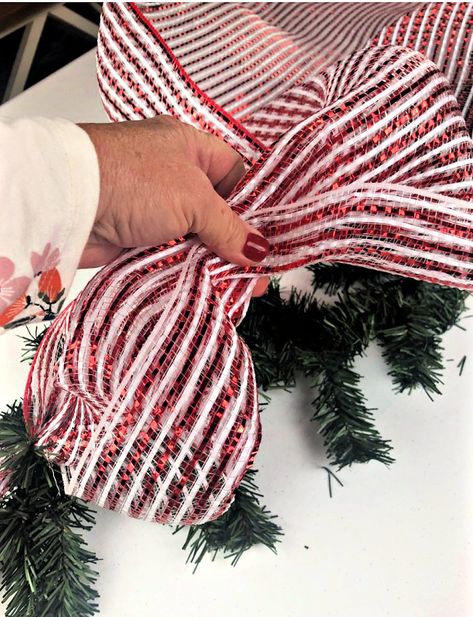 Deco Mesh Bows, Outdoor Christmas Garland, Porch Garland, Mesh Garland, Deco Mesh Garland, Outdoor Garland, Diy Baskets, How To Make Garland, Diy Christmas Garland