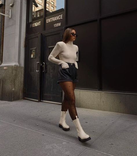 White Booties Outfit, Combat Boot Outfit, White Boots Outfit, Danielle Bernstein, Booties Outfit, Uh Huh, Sheer Tights, Influencers Fashion, White Boots