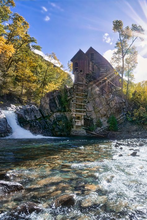 Photographers visiting Colorado will want to see and photograph Crystal Mill. Getting there and photographing from the best spots for amazing photos. autumn scenery | photography | fall in colorado | Colorado via @kevinwenning Mt Evans Colorado, Fall In Colorado, Fall Scenery, Crystal Mountain, Fall Lovers, Cycling Photography, Visit Colorado, Living In Colorado, Colorado Adventures