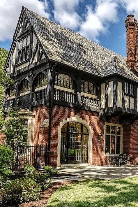 England Buildings, Lawyer Marketing, Tudor Homes, Tudor House Plans, Houses Architecture, Saint Louis Missouri, Tudor Revival, Tudor Style Homes, English Tudor