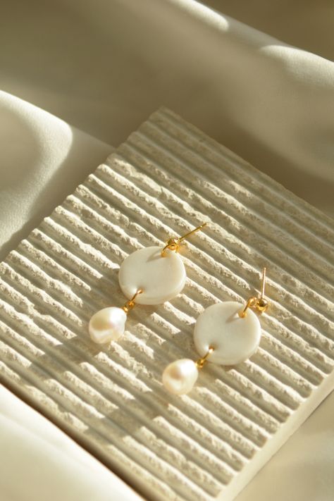 Clay Earrings Neutral, Clay Pearl Earrings, Polymer Clay Earrings With Pearls, Minimal Clay Earrings, Dainty Clay Earrings, Wedding Clay Earrings, Bridal Clay Earrings, Elegant Clay Earrings, Earring Photography Ideas