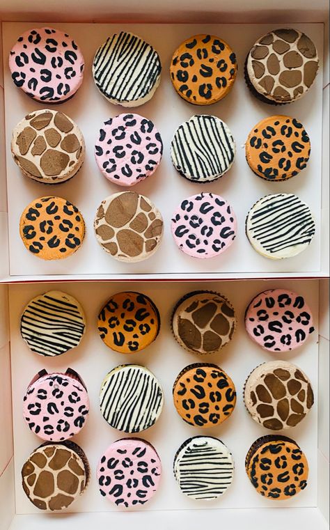 Wild One Macarons, Wild Cupcake Ideas, Two Wild Treats, 2 Wild Birthday Cupcakes, 2 Wild Cupcakes, Born 2 Be Wild Cookies, Animal Print Desserts, Born Two Be Wild Cupcakes, Four Ever Wild Cookies