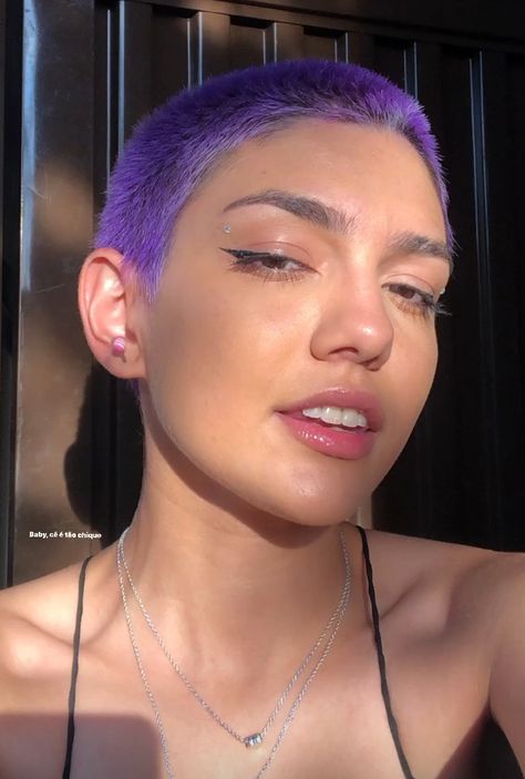 Colorful Shaved Head, Colored Buzzed Hair Women, Lilac Buzzcut, Pink Buzzcut Woman, Purple Buzzcut, Colorful Buzzcut, Buzzcut Hair Dye Art, Dyed Pixie Cut, Purple Pixie Cut