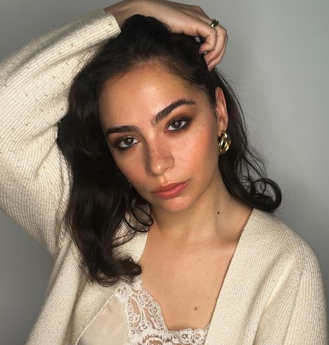 Sultry eyes makeup on my beautiful model @carolinacarai 🤎 Brown smokey eyes Soft glam makeup Soft matte brown look Matte Brown Smokey Eye, Brown Smokey Eyes, Sultry Eyes, Brown Smokey Eye, Brown Smokey, Makeup Soft, Smokey Eye For Brown Eyes, Soft Glam Makeup, Soft Glam