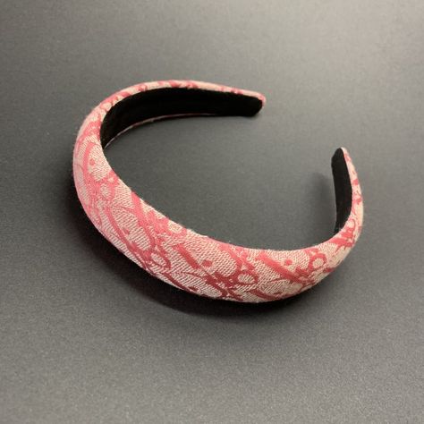 Whatsapp: +356 79399818 Handmade Gorgeous Pink Dior Headband! Many styles available! Message us on whatsapp +356 79399818 for more details and photos! Our products are made of high quality materials which you will definitely love! Contact us now 😃 Dior Headband, Harry Potter Closet, Pink Dior, Kawaii Hair Clips, Fashion Infographic, Designer Hair Accessories, Designer Headbands, Kawaii Hairstyles, Head Accessories