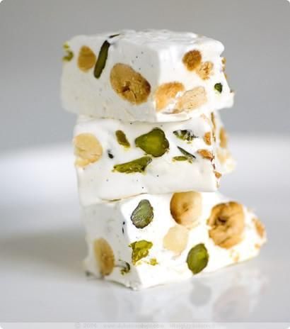 Torrone (Almond Nougat) recipe. Not Authentic Italian Candy/dcc Almond Nougat Recipe, Torrone Recipe, Italian Christmas Traditions, Italian Candy, Fudge Caramel, Nougat Recipe, Italian Sweets, Candy Buffet Wedding, Food Candy