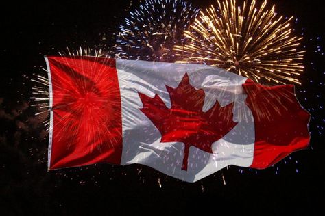 Bonne fête du Canada! 🇨🇦 Profitez de cette journée spéciale pour célébrer notre diversité et notre fierté canadienne. Vive le Canada! Happy Canada Day! Celebrate our diversity and Canadian pride on this special day. Long live Canada! #CanadaDay #FathersCooker Canada Day Pictures, Canada Day Images, Canada Independence Day, Happy Birthday Canada, Canada Day Fireworks, Happy Canada Day, O Canada, Canada Day, Day Wishes