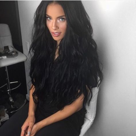 Messy dark hair. Trendy We Fryzurach, Haircuts For Long Hair With Layers, Jet Black Hair, Long Dark Hair, Super Long Hair, Long Black Hair, Long Layered Hair, Haircuts For Long Hair, Hair Envy