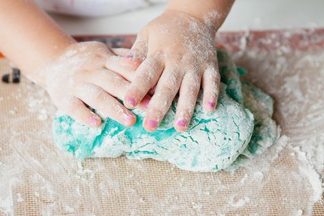 Homemade jello playdough Homemade Jello, Messy Kids, Playdough Recipe, Homemade Playdough, Indoor Activities For Kids, Play Dough, Play Doh, Business For Kids, Cool Kids