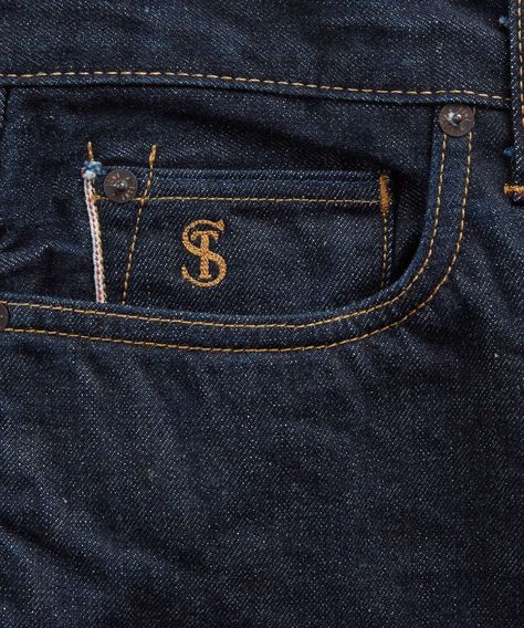 Denim Weaving, Diy Lace Shorts, Denim Pocket Details, Mens Denim Jeans, Dapper Outfit, Mens Designer Jeans, Selvage Denim, Denim Jeans Fashion, 7 Jeans