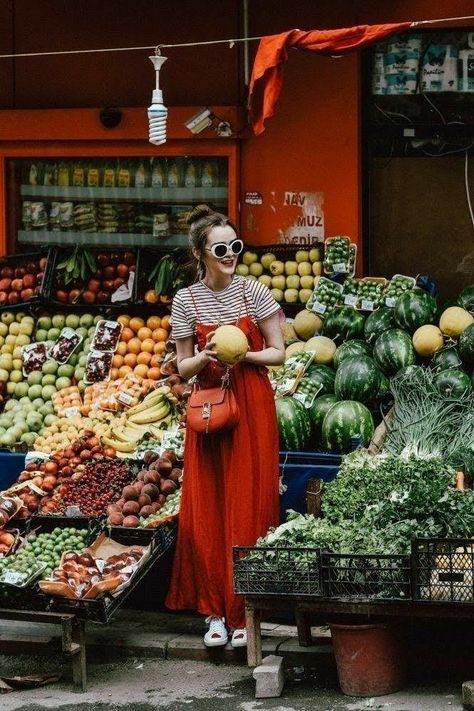 White Tshirt Outfit, Skirts With Sneakers, A T, Fruit Stand, Tshirt Outfit, Trendy Skirts, Red Maxi, Pleated Maxi Skirt, Paris Outfits