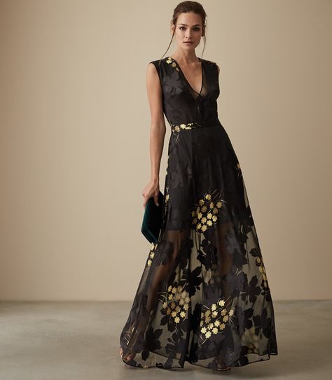 REISS Kaira Floral Burnout Maxi Dress $620 Fashion Cowboy Boots, Iconic Dresses, Maxi Dress Black, Buy Dress, Womens Maxi Dresses, Beautiful Fashion, Fashion Advice, Street Style Women, Hat Fashion