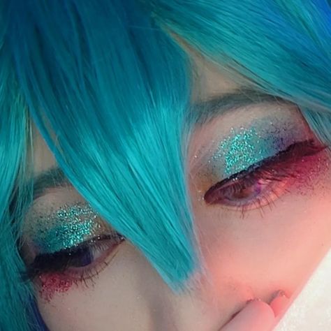 Hatsune Miku Makeup, Hatsune Miku Official, Miku Makeup, Strawberry Miku, Snow Miku, Miku Cosplay, Makeup Idea, Pinterest Makeup, Pfp Ideas