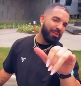 Sassy Drake, Drake Playlist, Drake Funny, Drake Meme, Drake Photos, Drake Drizzy, Celebrity Memes, Drake Quotes, Aubrey Drake