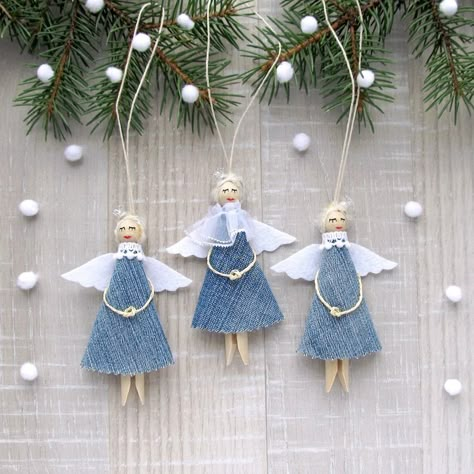 Denim Angels, Denim Hearts, Denim Wreaths, Clothes Pin Ornaments, Decor Upcycle, Diy Jeans Crafts, Denim Christmas, Angel Decorations, Upcycle Denim