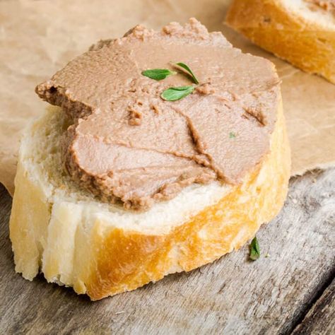 Chicken Liver Pate Turkey Liver Pate Recipe, Liver Pate Recipe Chicken, Liver Paste Recipe, Chicken Pate Recipe, Chicken Liver Pate Recipe, Chicken Pate, Liver Pate Recipe, Offal Recipes, French Chicken