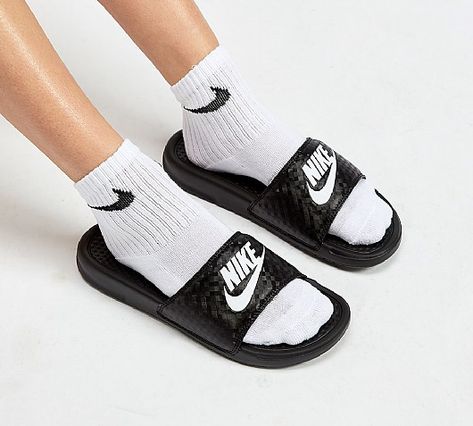 Nike Crocs, Sandals Nike, Nike Flip Flops, Summer Footwear, Slider Sandals, Slides Sandals, Nike Womens, Dc Sneaker, Perfect Summer