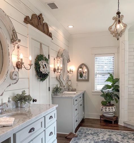 We've got the best area rugs for any room in the house. Isn't this area rug bathroom the cutest? Check out all the top popular area rugs for every room! #arearugs #bestarearugs #popularrugs #trendyrugs #homedecor Fantasy Farmhouse, Decorating Bathrooms, Farmhouse Bathrooms, Farmhouse Bathroom Design, House Kits, French Country Bathroom, Bathroom Makeovers, Mountain Cottage, Bath Renovation