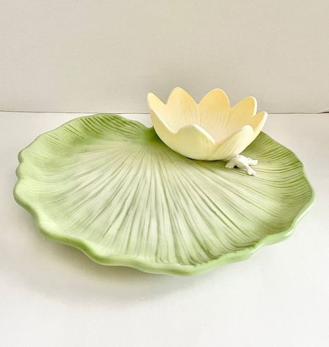 Lily Pad Decor, Clay Lily Pad, Pottery Jewelry Dish, Yellow Lotus Flower, Yellow Lotus, Frog House, Green Lily, Forbidden Forest, Decor Pad