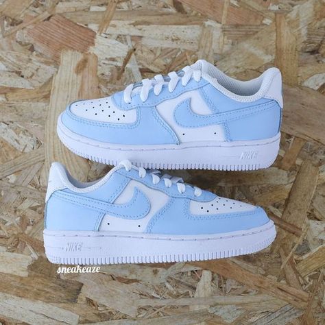 Preppy Sneakers, Pastel Sneakers, Nike Shoes Blue, Af1 Custom, Nike Shoes Air Force, Nike Fashion Shoes, Preppy Shoes, All Nike Shoes, Air Force 1 Custom