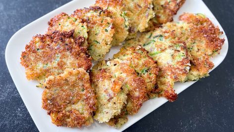 Zucchini Cakes, Recipes Side Dishes, Zucchini Cakes Recipe, Large Zucchini, Zucchini Fritters Recipe, Easy Zucchini, Zucchini Cake, Thanksgiving Recipes Side Dishes, Zucchini Fritters