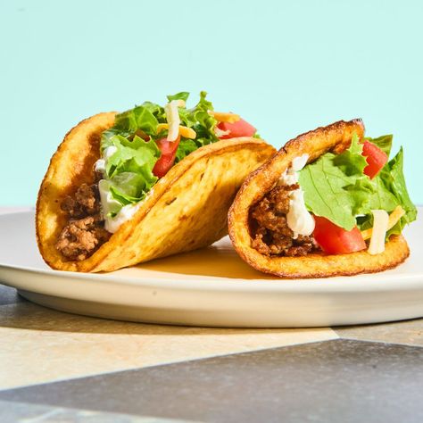 If you love chalupas but want to try a healthier version at home, this recipe is for you! Keto Chalupa Recipe, Healthy Chalupas Low Carb, Low Carb Chalupa, Keto Chalupa, Chalupa Recipe, Food Swap, Eat Better, Dinner Options, Drive Thru