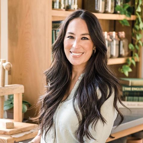 Chip Gaines, Joanna Gaines Style, Pregnancy Weight Gain, Chip And Joanna Gaines, Magnolia Homes, Joanna Gaines, Amazing Bathrooms, Best Mom, Summer Hairstyles