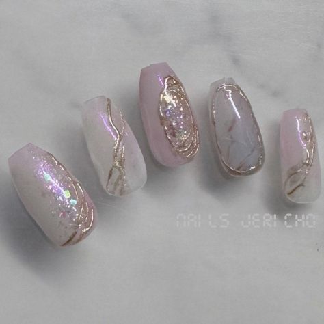 Gel Nail Purple, Nails Marble Designs, Nail Purple, Gel Nail Light, Light Purple Nails, Nails Marble, Nail Techniques, Mirror Nails, Magnetic Nails