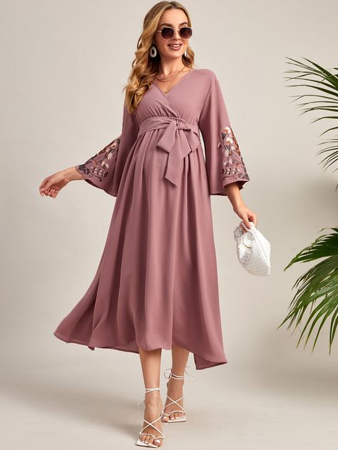 Dusty Pink Boho  Three Quarter Length Sleeve Polyester Floral A Line Embellished Non-Stretch Spring/Fall Maternity Pink Pregnant, Maternity Shoot Dresses, Dusty Pink Dress, Matching Embroidery, Dusty Pink Dresses, Shein Maternity, Fall Maternity, Pink Boho, Shoulder Shirts