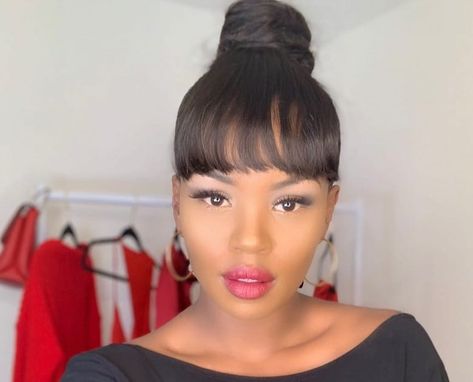 10 Fabulous Ponytail Hairstyles with Bangs for Black Women Fringe Bangs With Medium Hair, Beautiful Ponytail Hairstyles, Ponytails With Bangs, Ponytail Bangs, Beautiful Ponytail, Long Ponytail Hairstyles, Side Ponytail Hairstyles, Curly Hair Ponytail, Black Ponytail