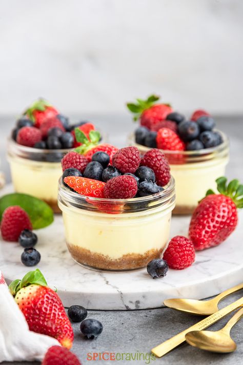 These decadent mini cheesecakes are individual-sized New York cheesecakes, made in the Instant Pot in a little over 30 minutes. #instantpotrecipes #cheesecake #smalldesserts Pressure Cooker Cheesecake, Small Cheesecake, Small Cheesecakes, New York Cheesecake, Small Desserts, Cheesecake Bites, Mini Cheesecakes, No Cook Desserts, Vegetarian Cooking